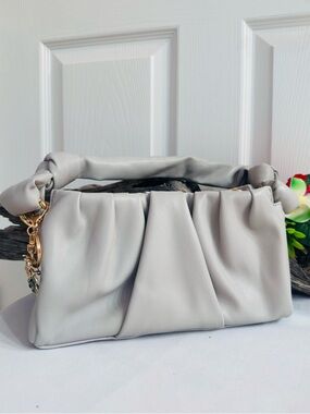 PUFFER BAG ~ Soft Cruelty-Free Gathered Light Gray Bag w/Bumble Bee Charm